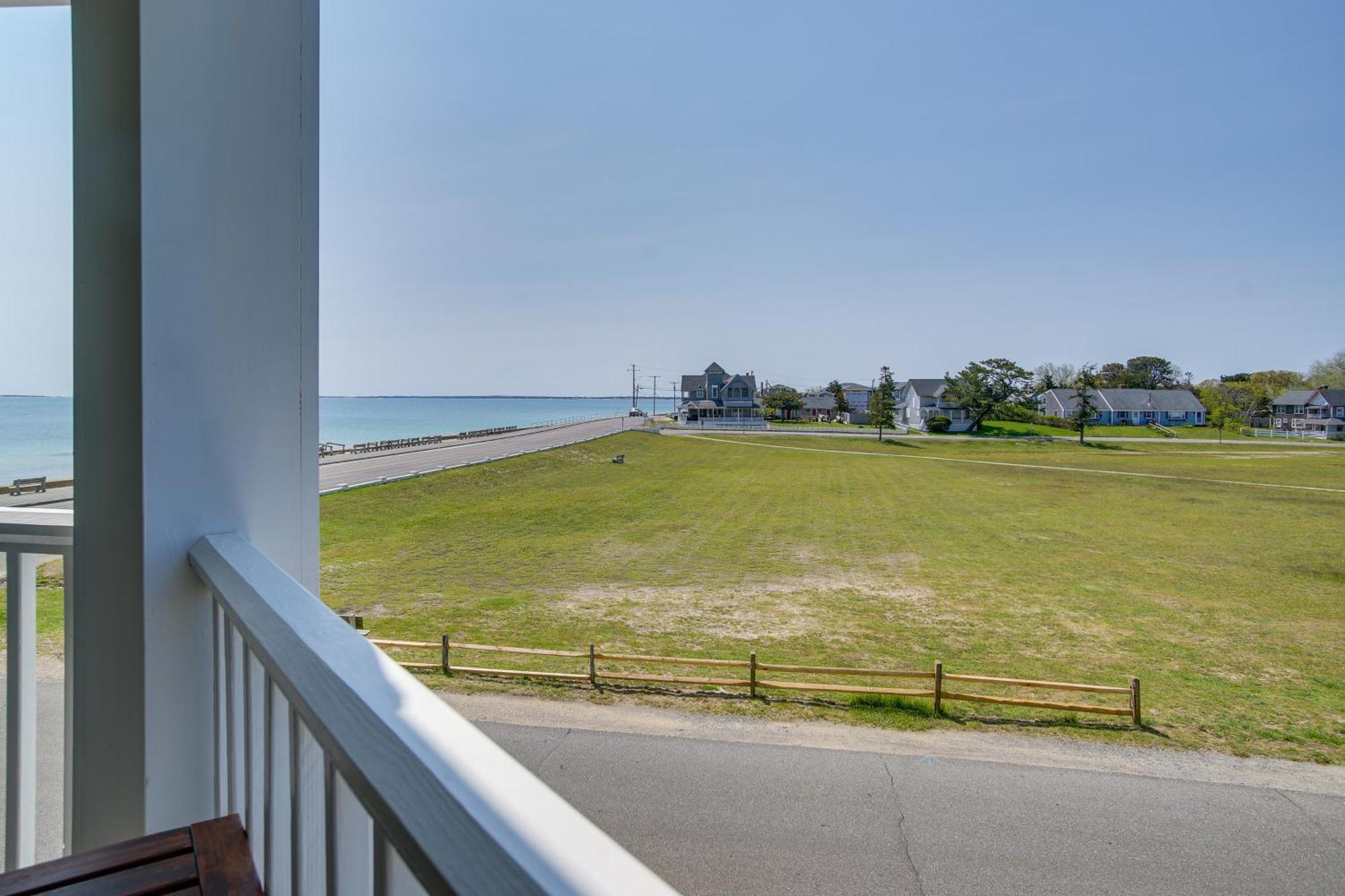 Breezy Oak Bluffs Condo - Steps To Inkwell Beach! Dış mekan fotoğraf